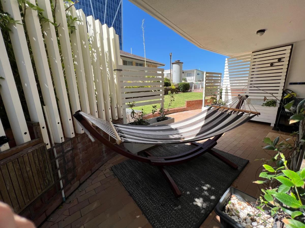 Breakers North Absolute Beachfront Apartments - Official Gold Coast Exterior photo