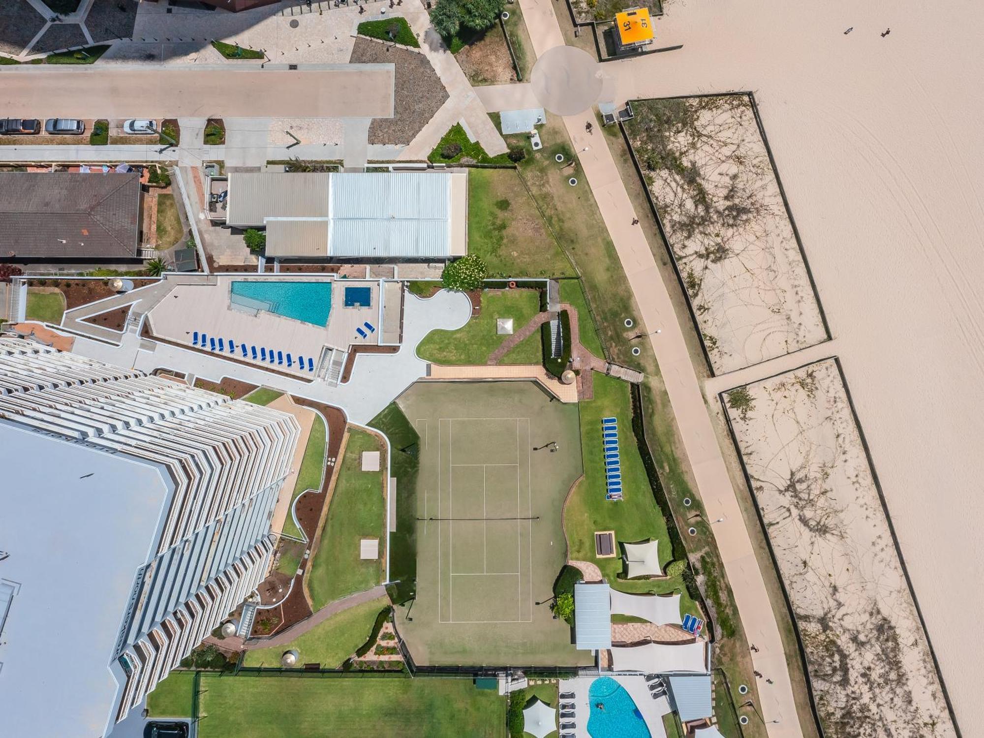 Breakers North Absolute Beachfront Apartments - Official Gold Coast Exterior photo