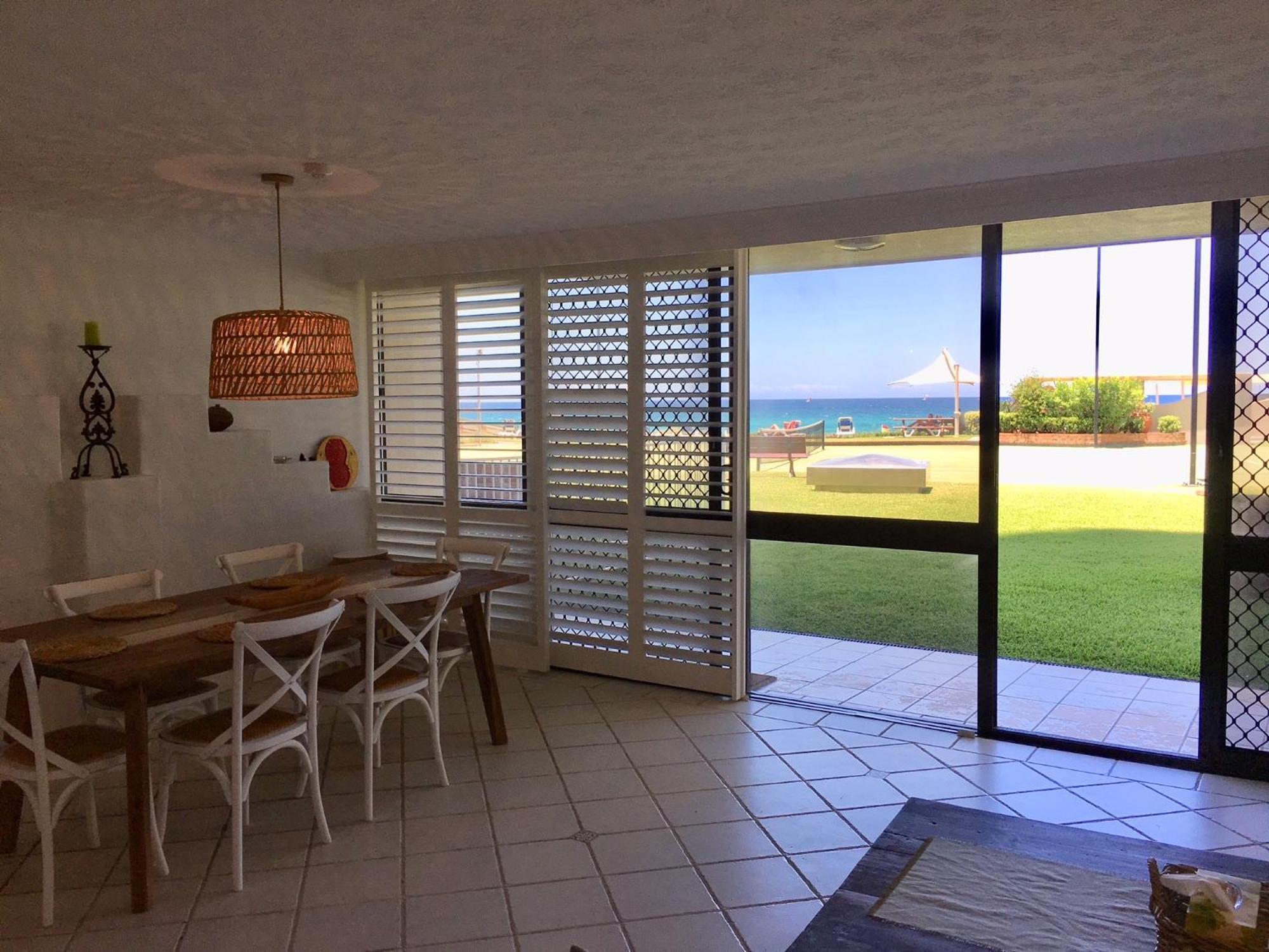 Breakers North Absolute Beachfront Apartments - Official Gold Coast Exterior photo